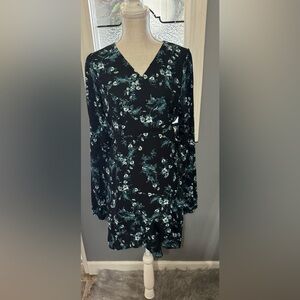 Francesca’s Floral Black and Green Women's Dress